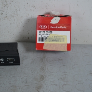 Ingresso USB + AUX Kia Sportage UM dal 2014 al 2020 Cod 96120c5100